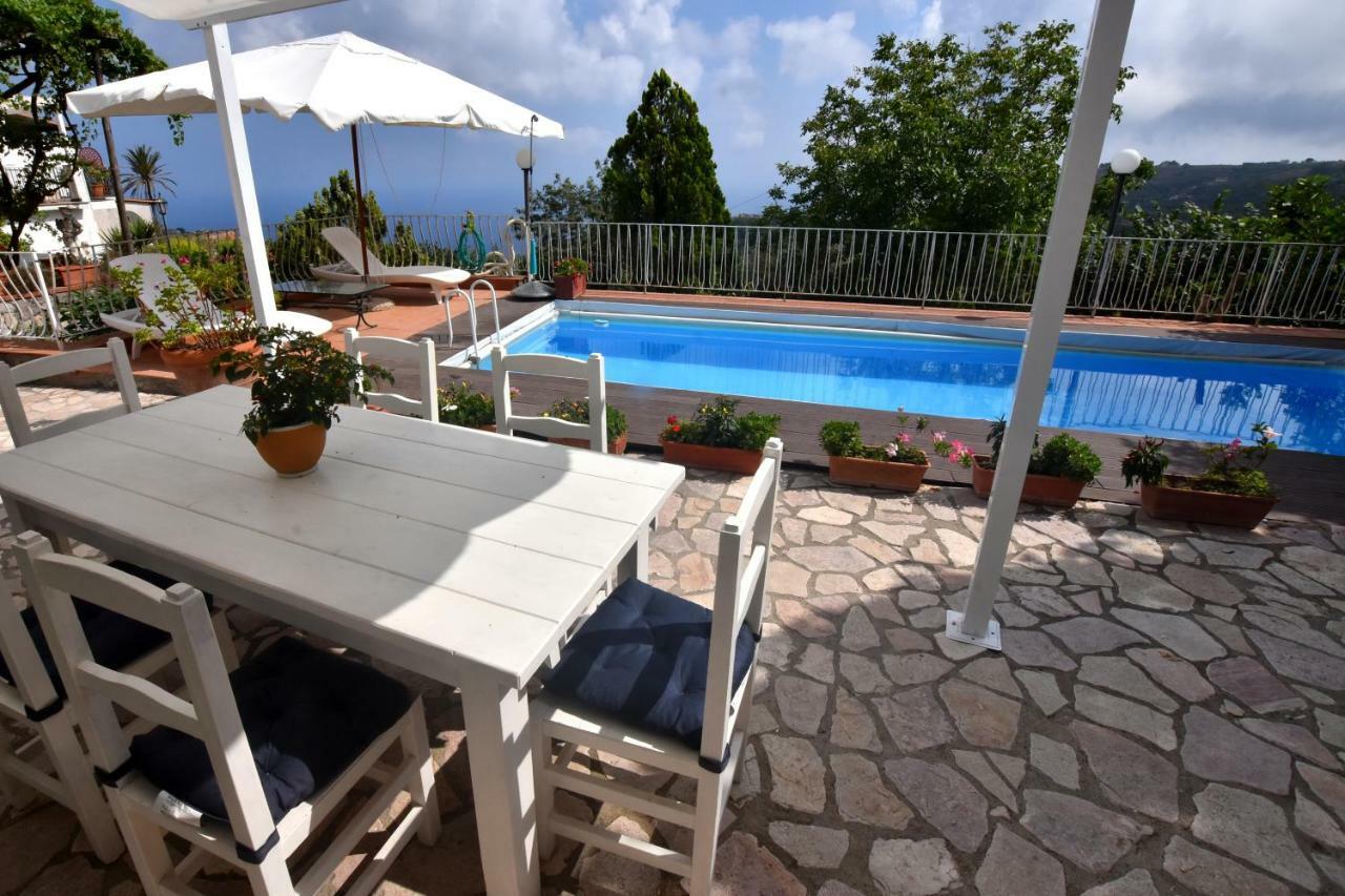 Villa Asia Holiday Home Сант-Агата-суи-Дуэ-Гольфи Экстерьер фото